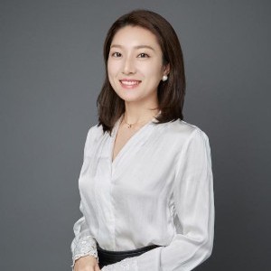 上海顾问Luna 